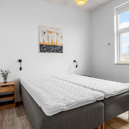 4 Bedroom Awesome In