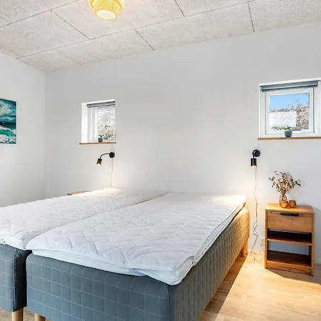 Ferienhaus 4 Bedroom Awesome In Slagelse