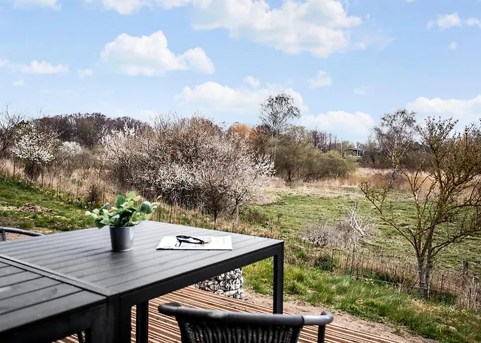 4 Bedroom Awesome In Holiday home *